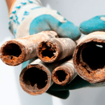 Plomería - Sustitución de tuberías viejas